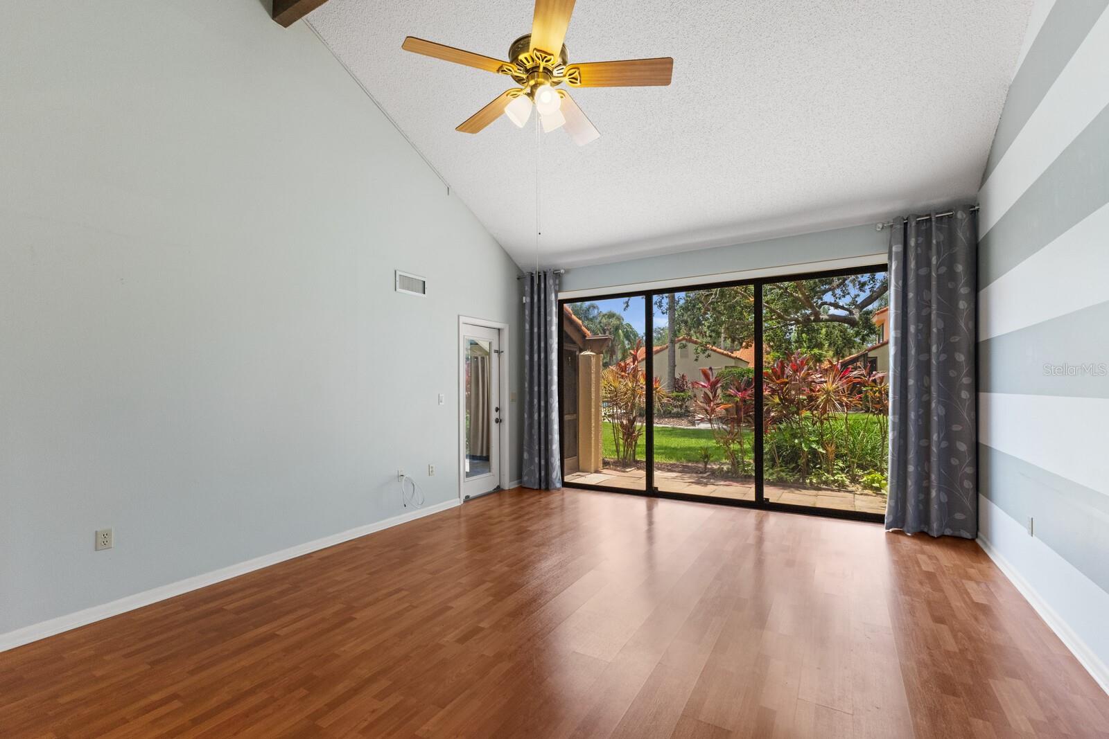 UNIT 21 HUNTINGWOOD - Residential Lease