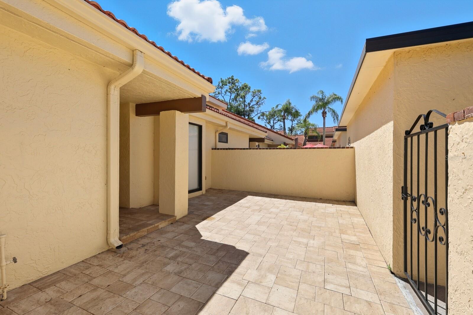 UNIT 21 HUNTINGWOOD - Residential Lease