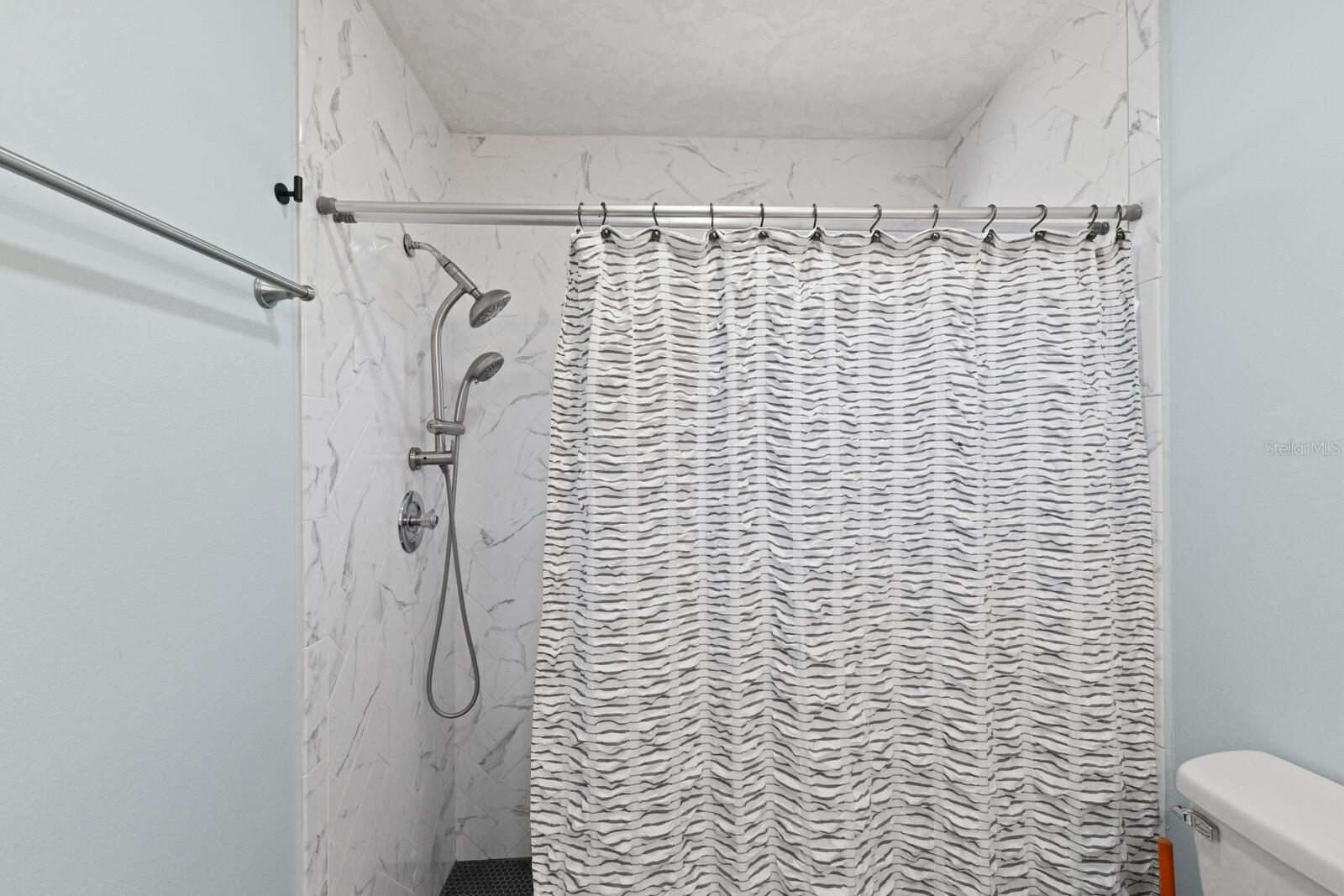 UNIT 21 HUNTINGWOOD - Residential Lease