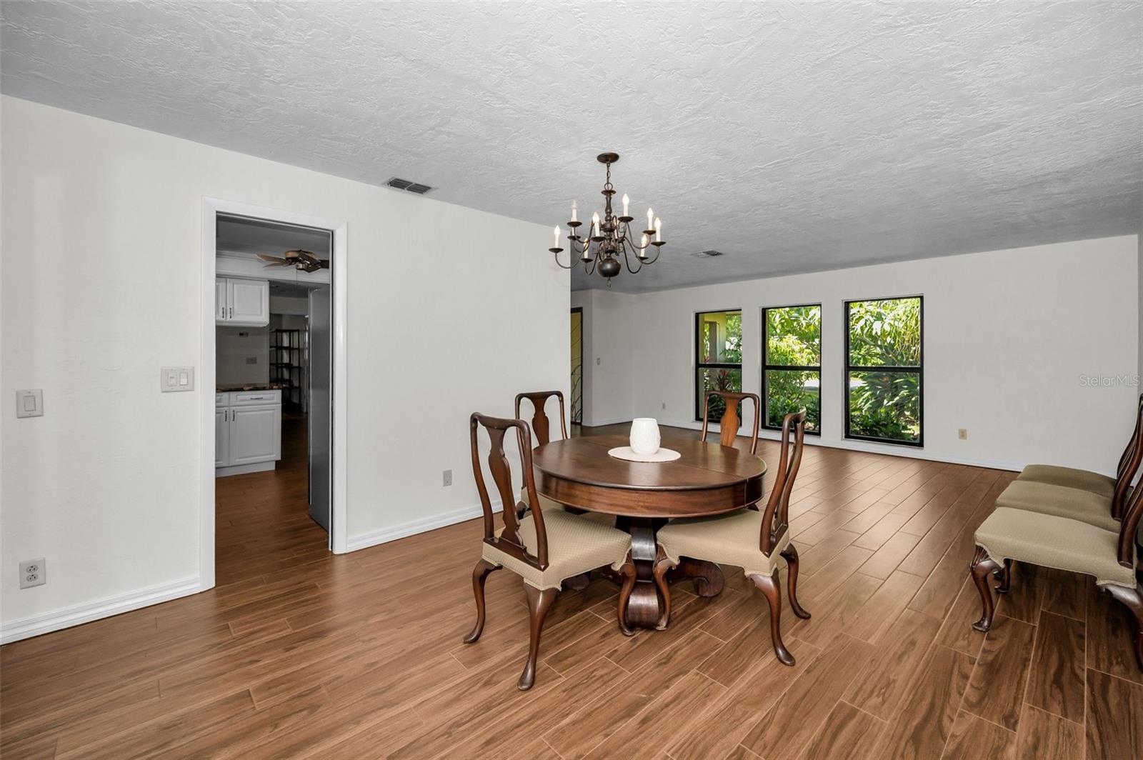 PINE VALLEY - Residential