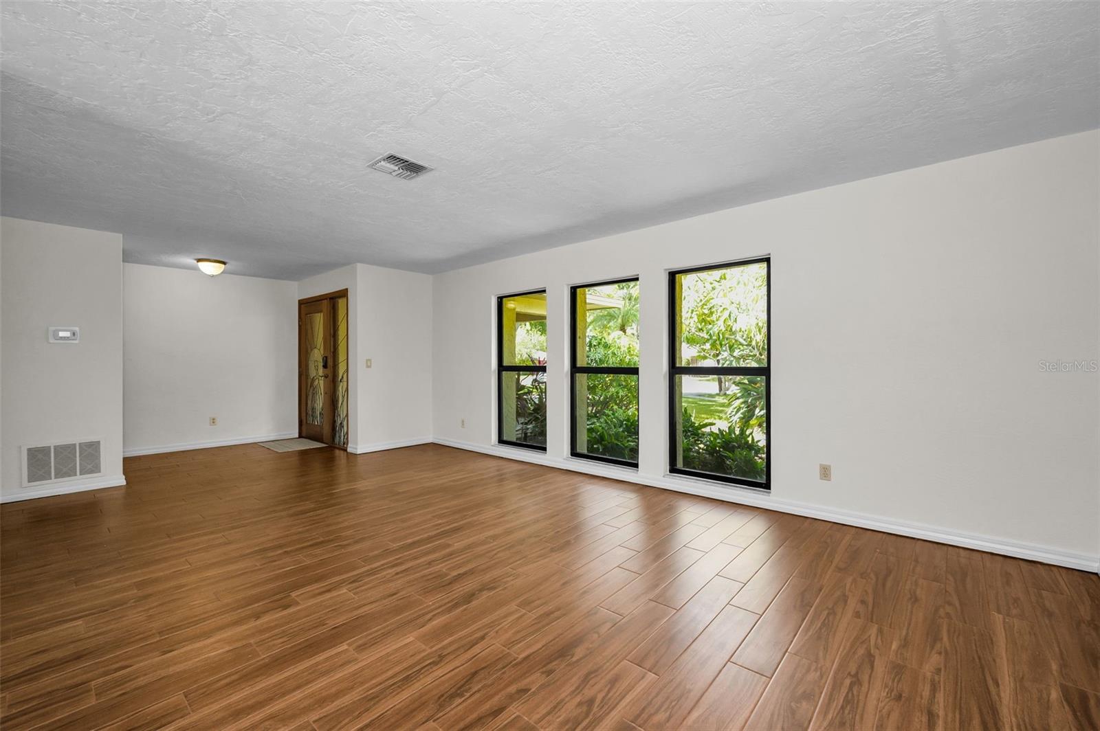 PINE VALLEY - Residential