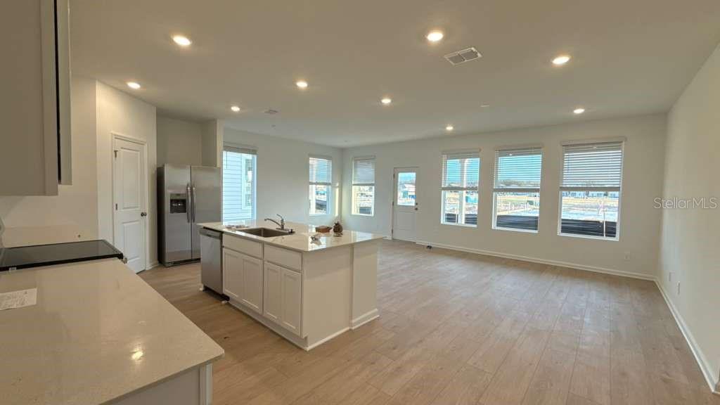 EDGEWATER CROSS PRAIRIE PH 1 - Residential Lease