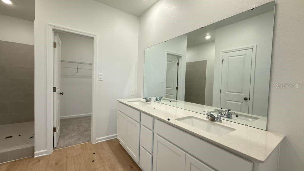 EDGEWATER CROSS PRAIRIE PH 1 - Residential Lease