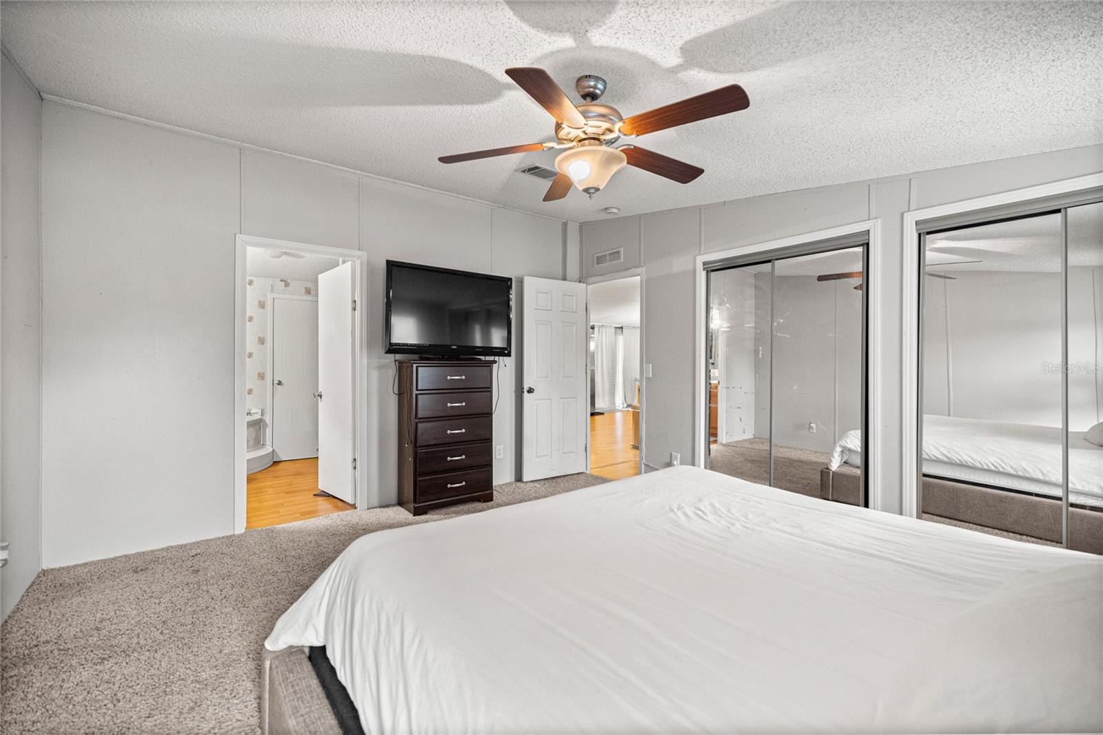 DEER MEADOW - Residential