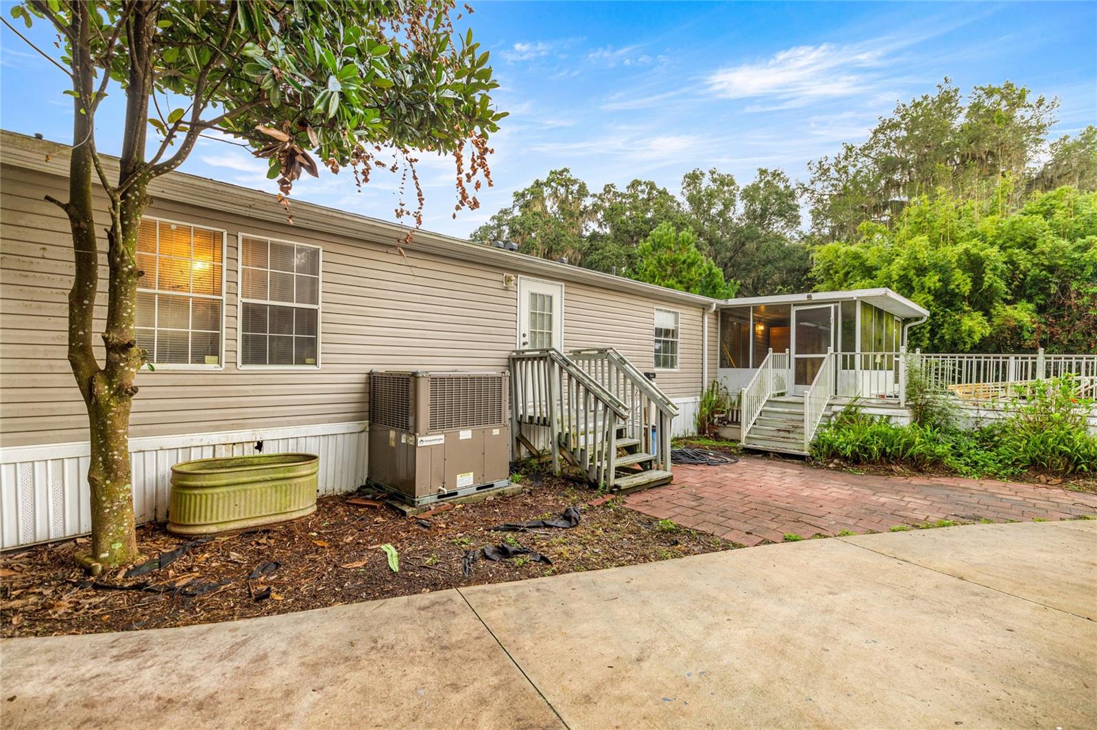 DEER MEADOW - Residential