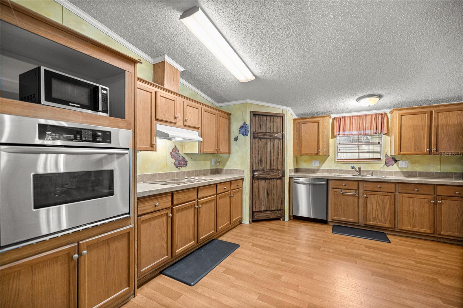 DEER MEADOW - Residential