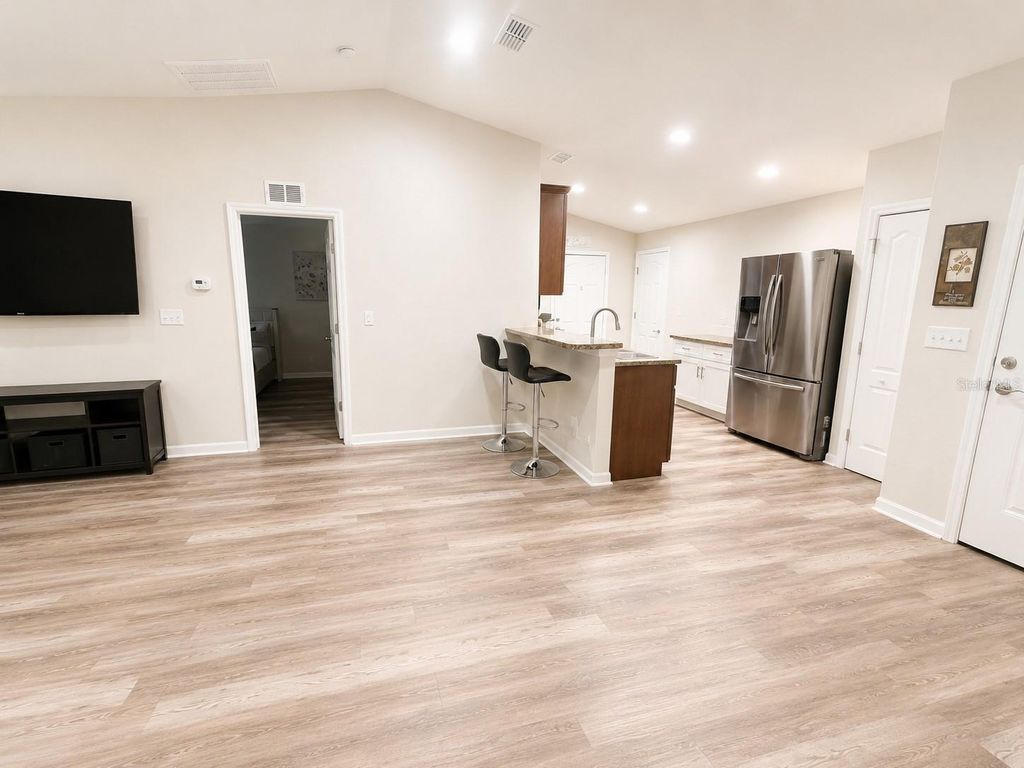 Photo of 605 Valencia Court, Dundee, FL 33838 (MLS # L4962540)