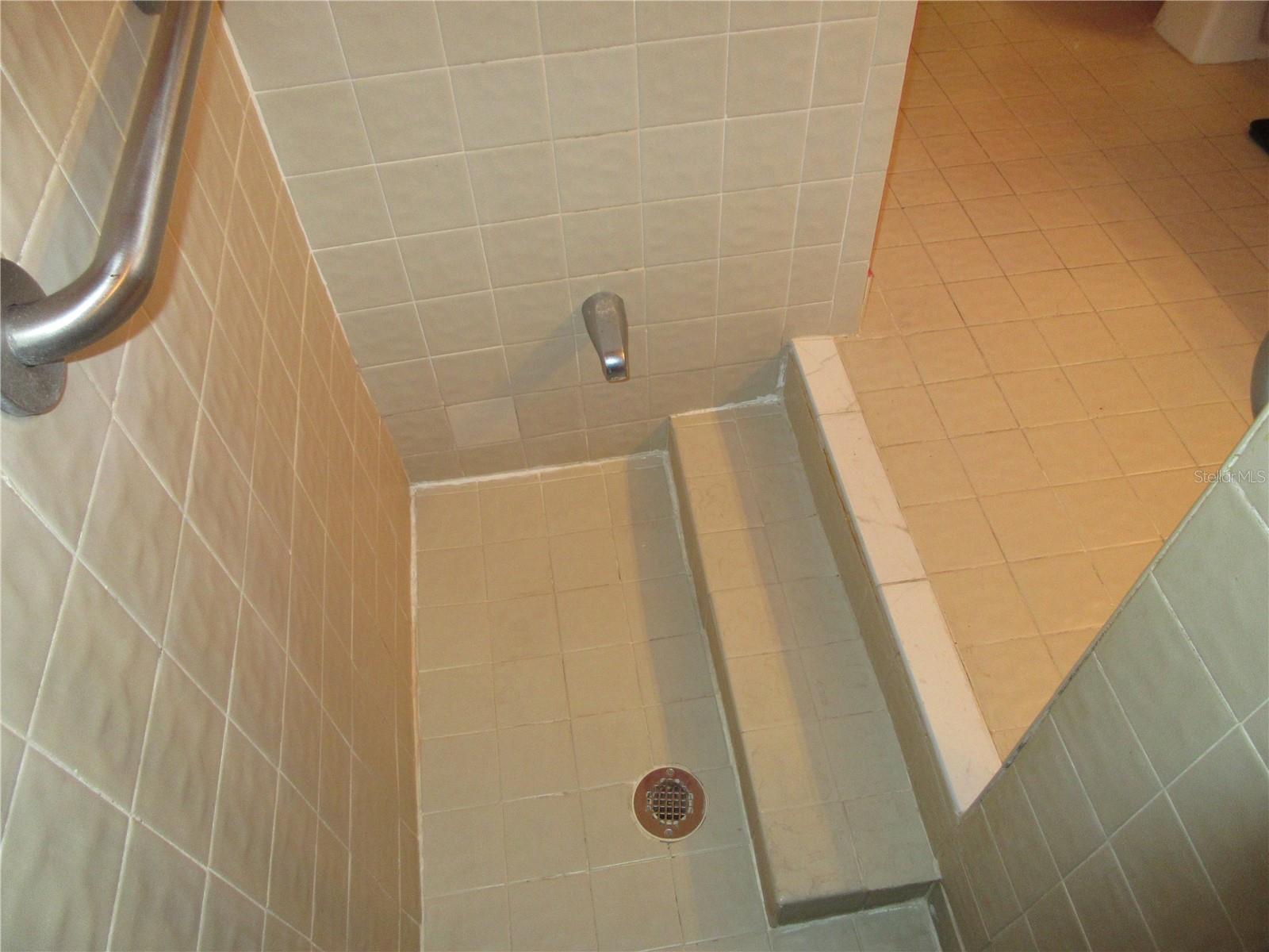 WOODS & LAKES SUB - Residential