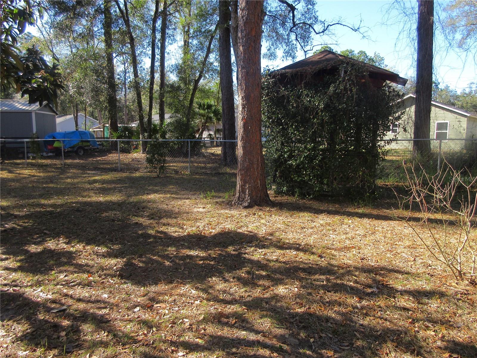 WOODS & LAKES SUB - Residential