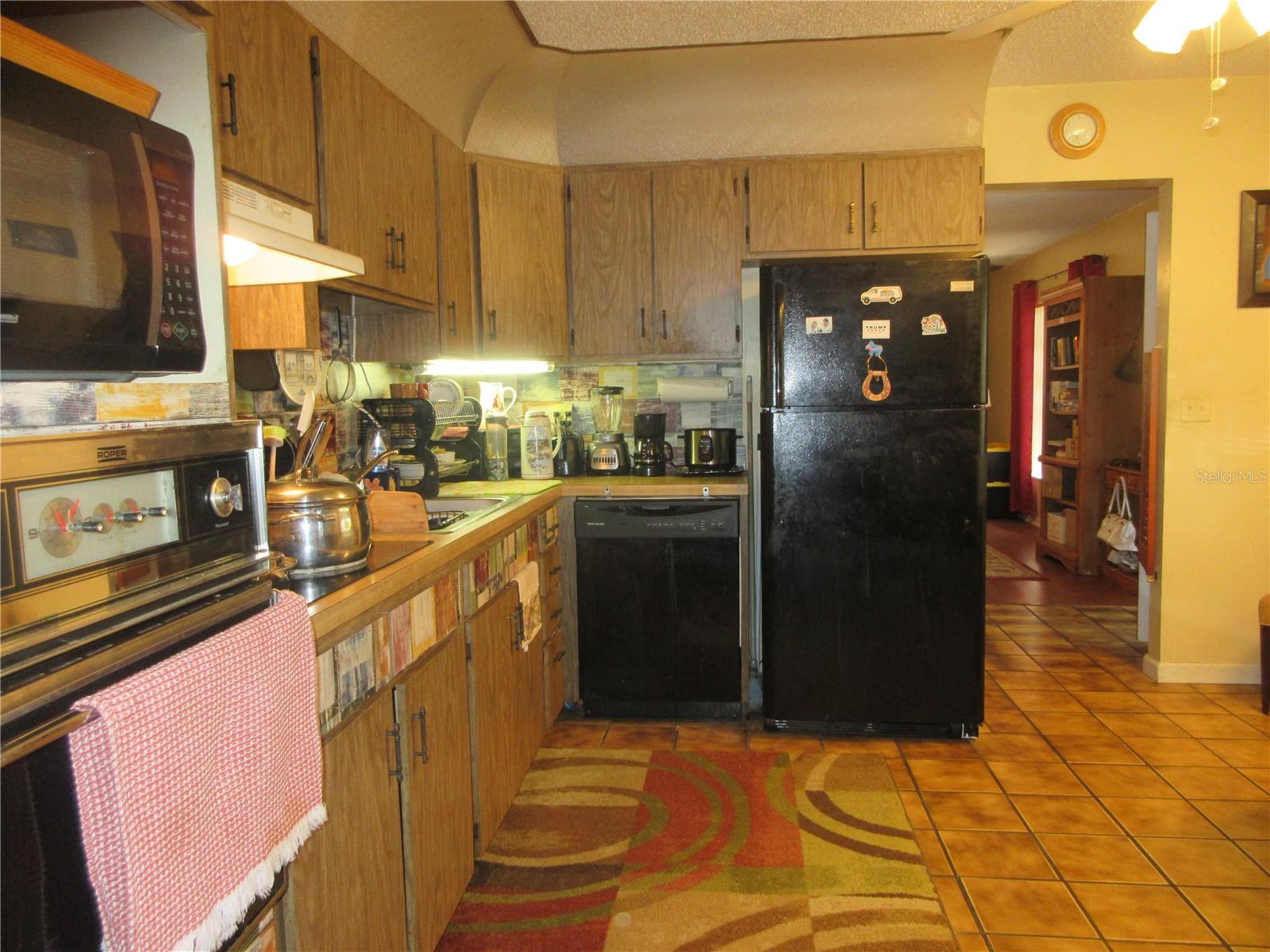 WOODS & LAKES SUB - Residential