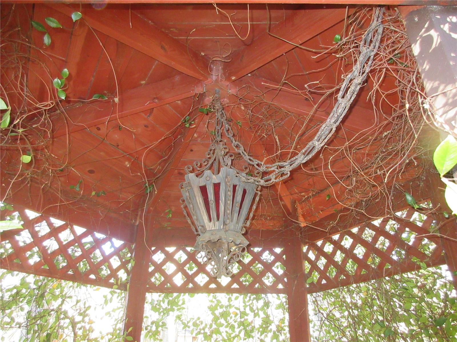 WOODS & LAKES SUB - Residential