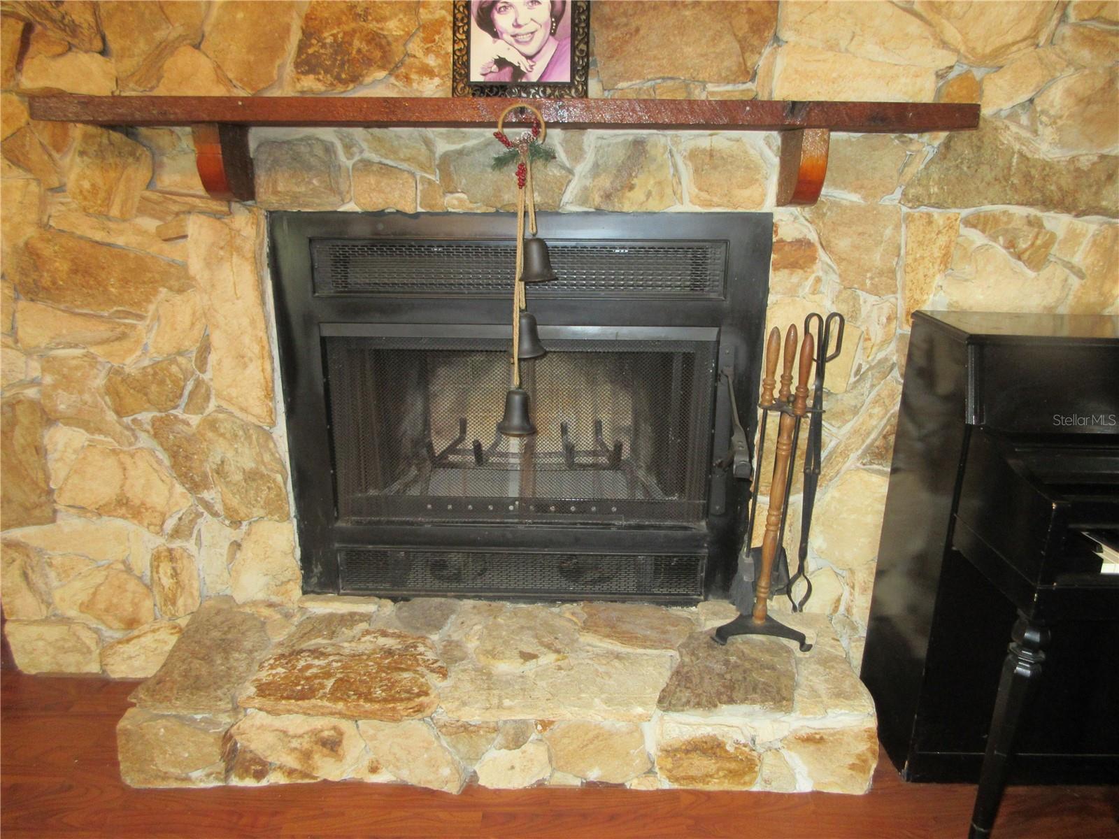 WOODS & LAKES SUB - Residential