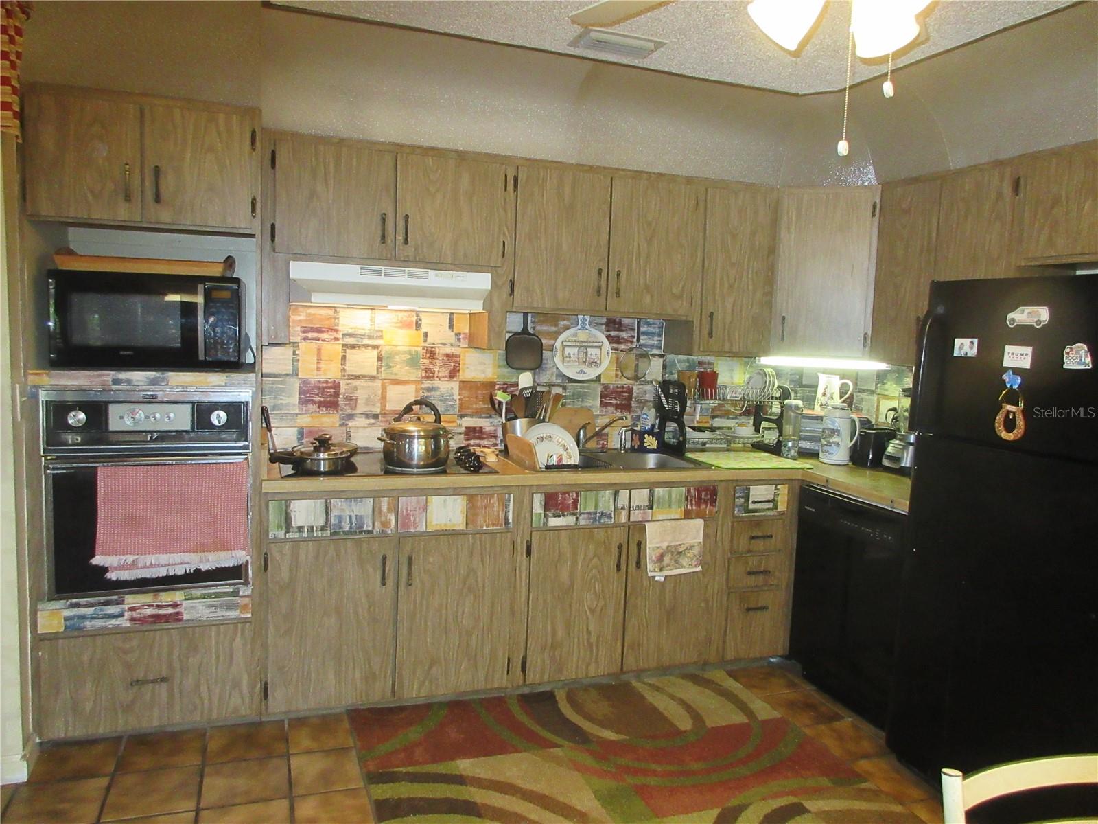 WOODS & LAKES SUB - Residential