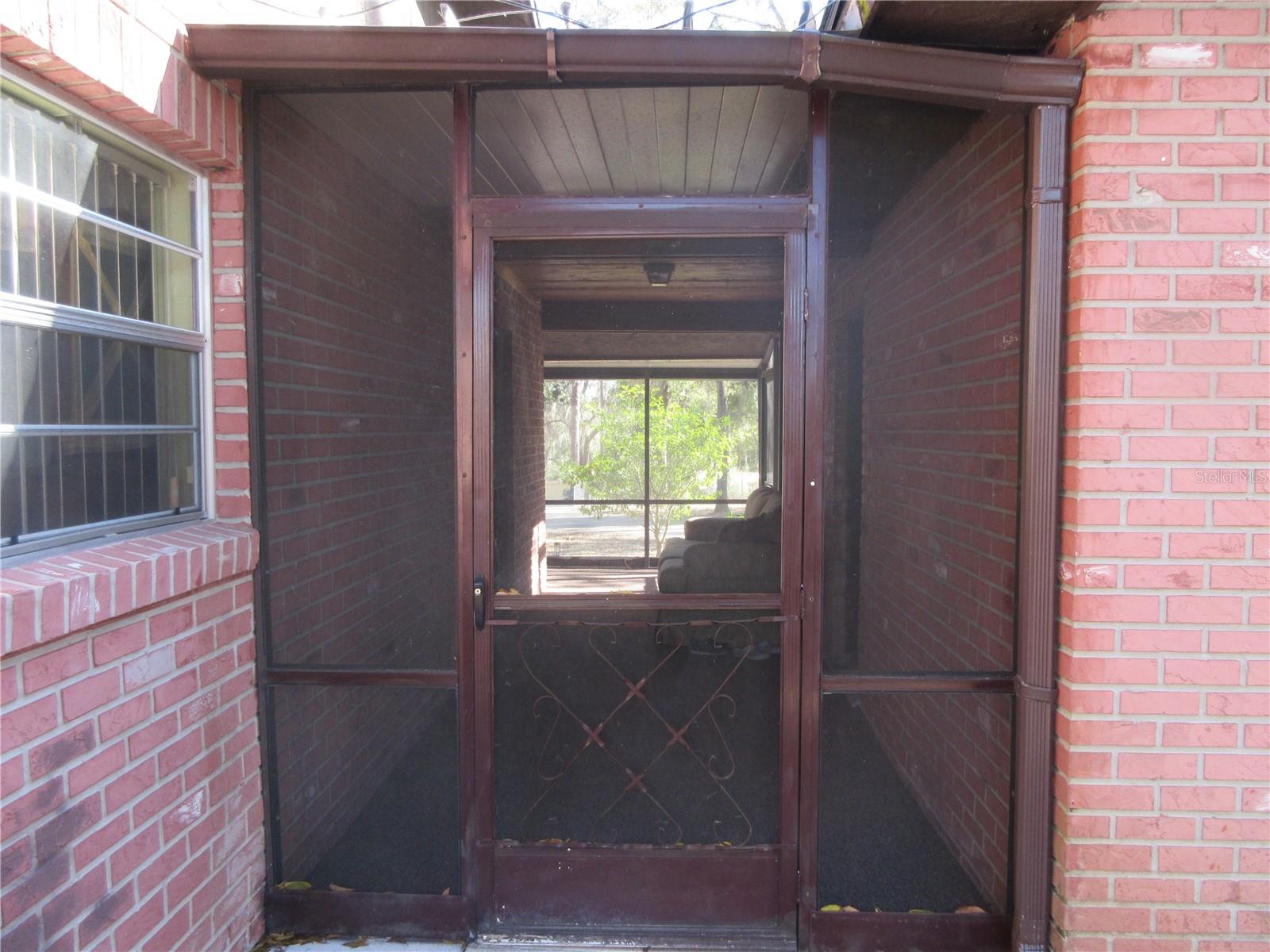 WOODS & LAKES SUB - Residential