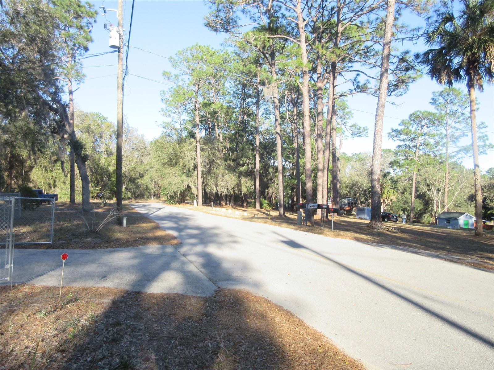 WOODS & LAKES SUB - Residential