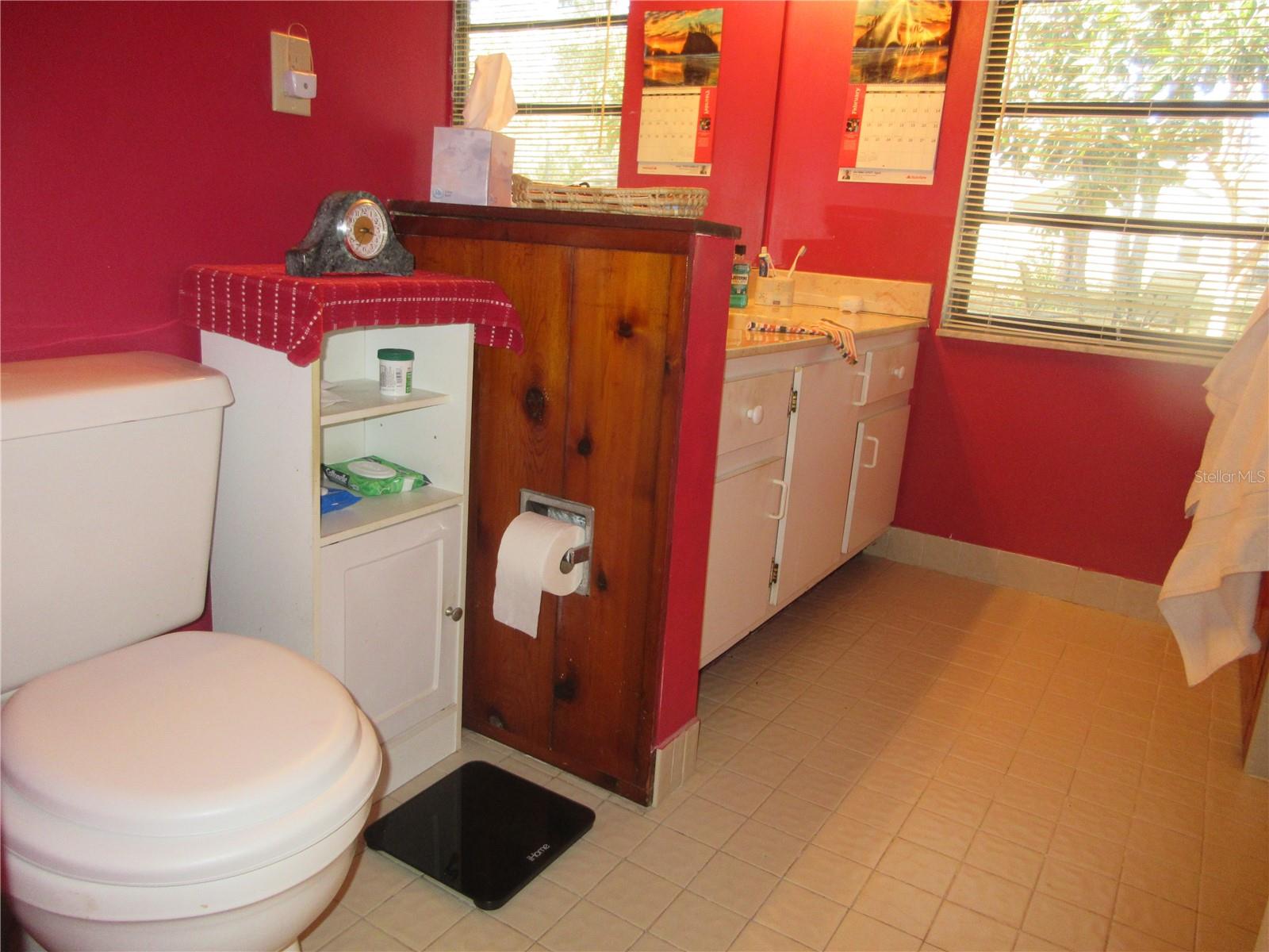 WOODS & LAKES SUB - Residential