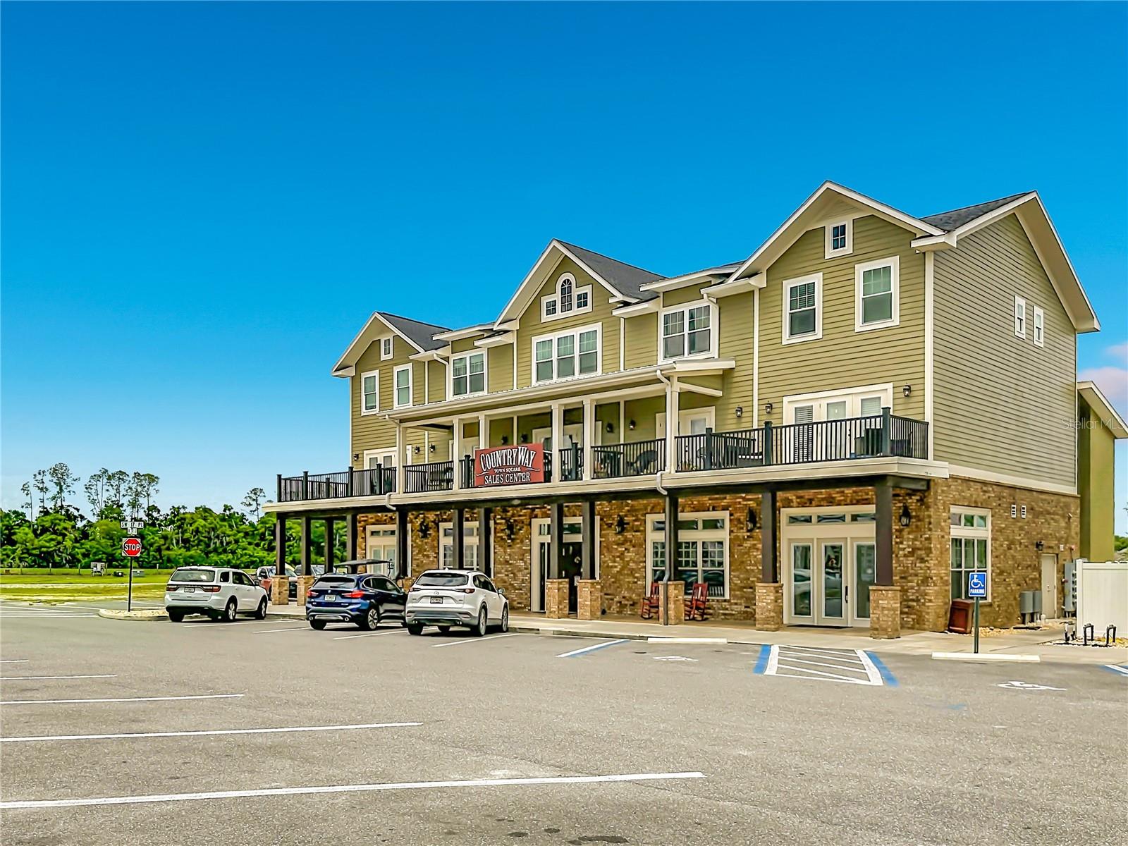 COUNTRY WAY - Residential
