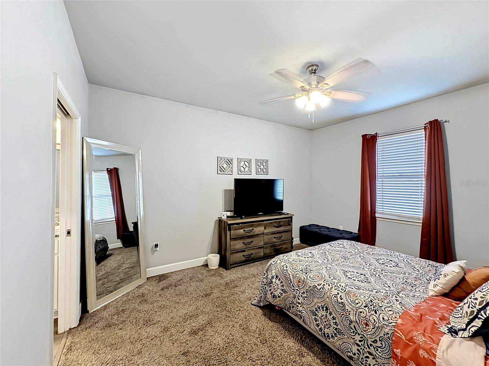 COUNTRY WAY - Residential