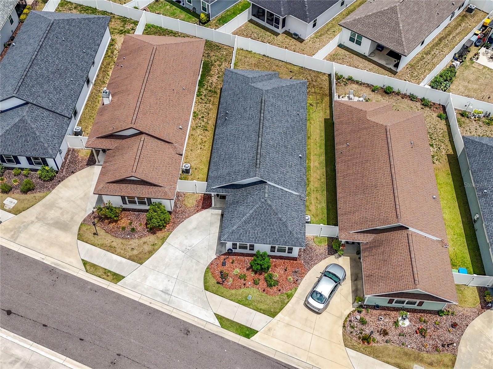 COUNTRY WAY - Residential
