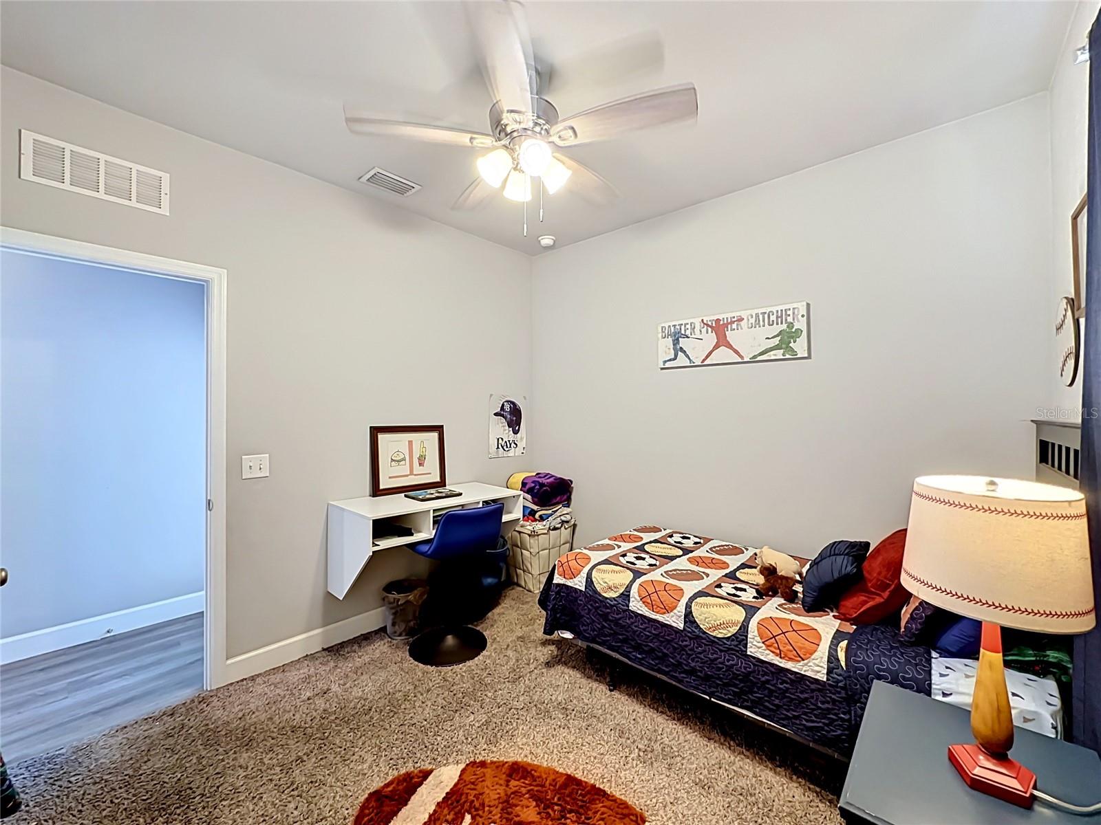 COUNTRY WAY - Residential