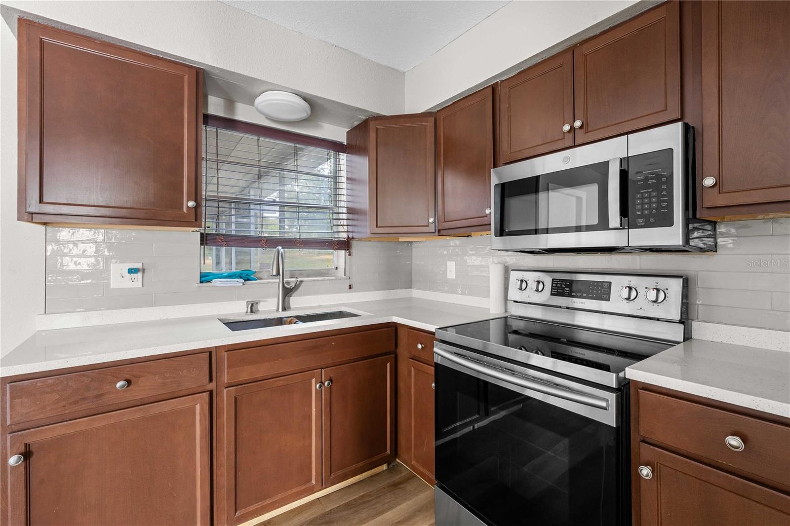37124 GOLDENROD COURT