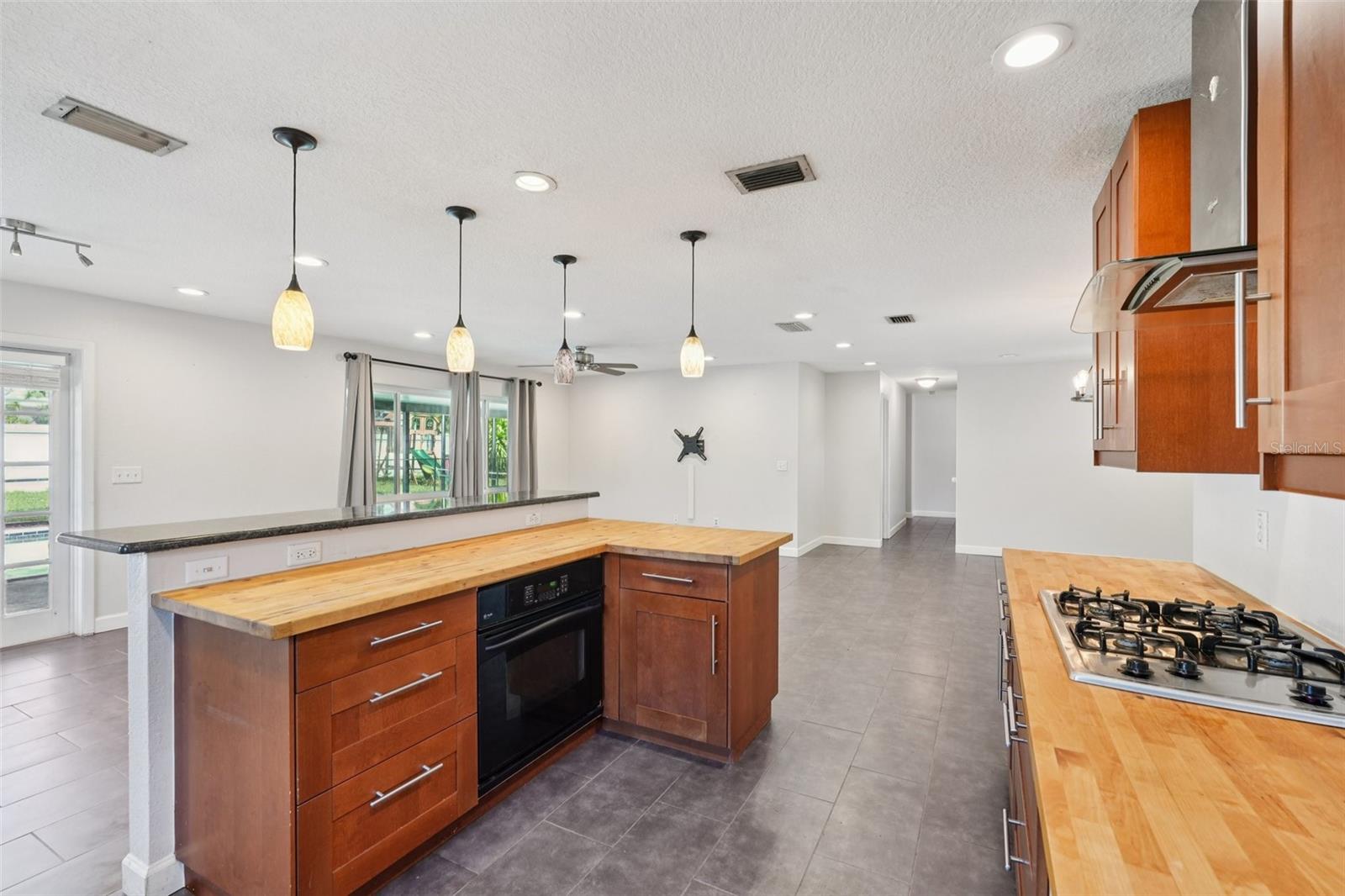 LAKE ORIENTA HILLS UNIT 1 - Residential