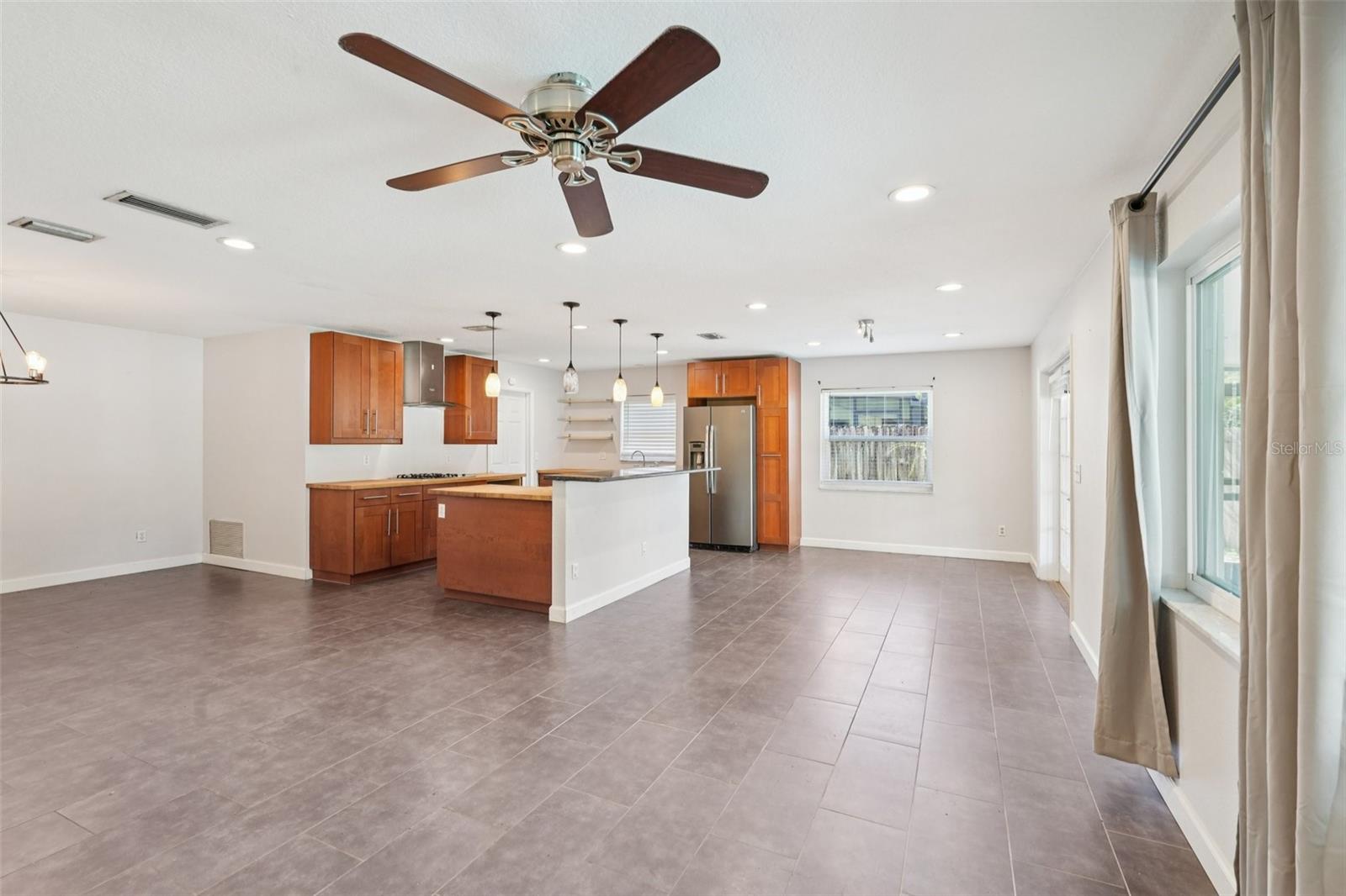 LAKE ORIENTA HILLS UNIT 1 - Residential