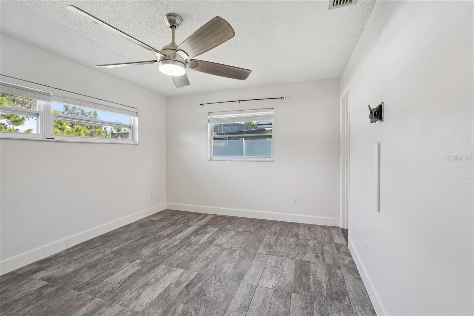 LAKE ORIENTA HILLS UNIT 1 - Residential