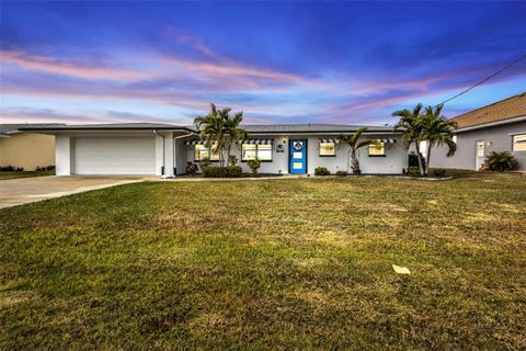 A home in PORT CHARLOTTE