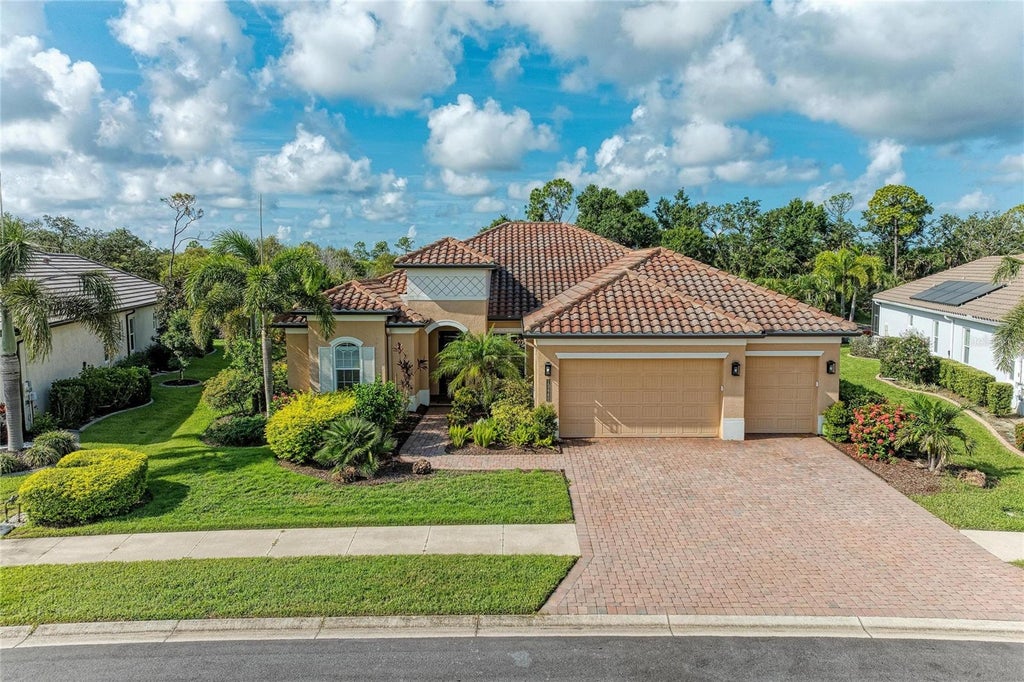 Photo of 13440 Campanile Court, Venice, FL 34293 (MLS # N6145234)