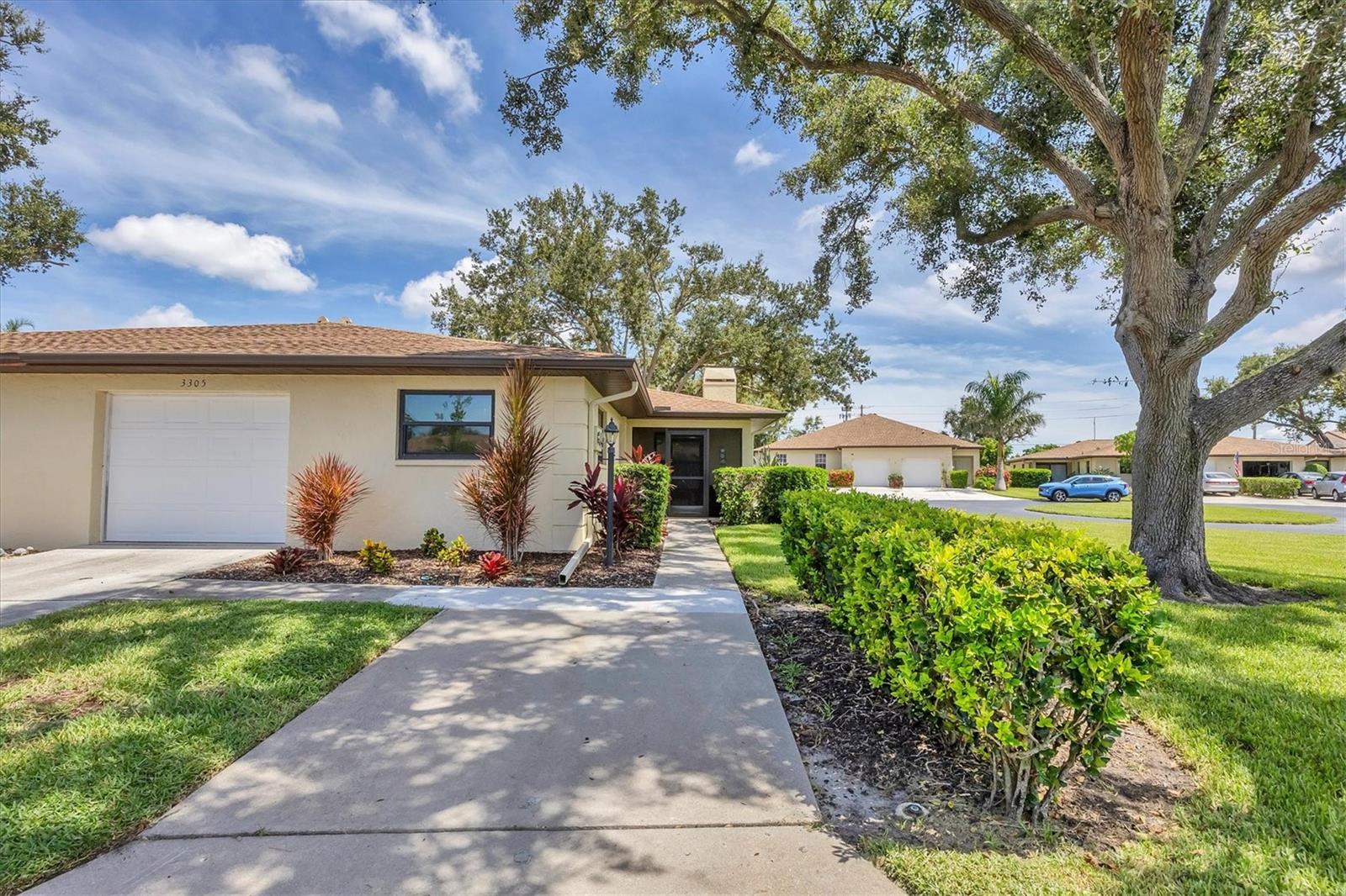 VIVIENDA AT BRADENTON II - Residential