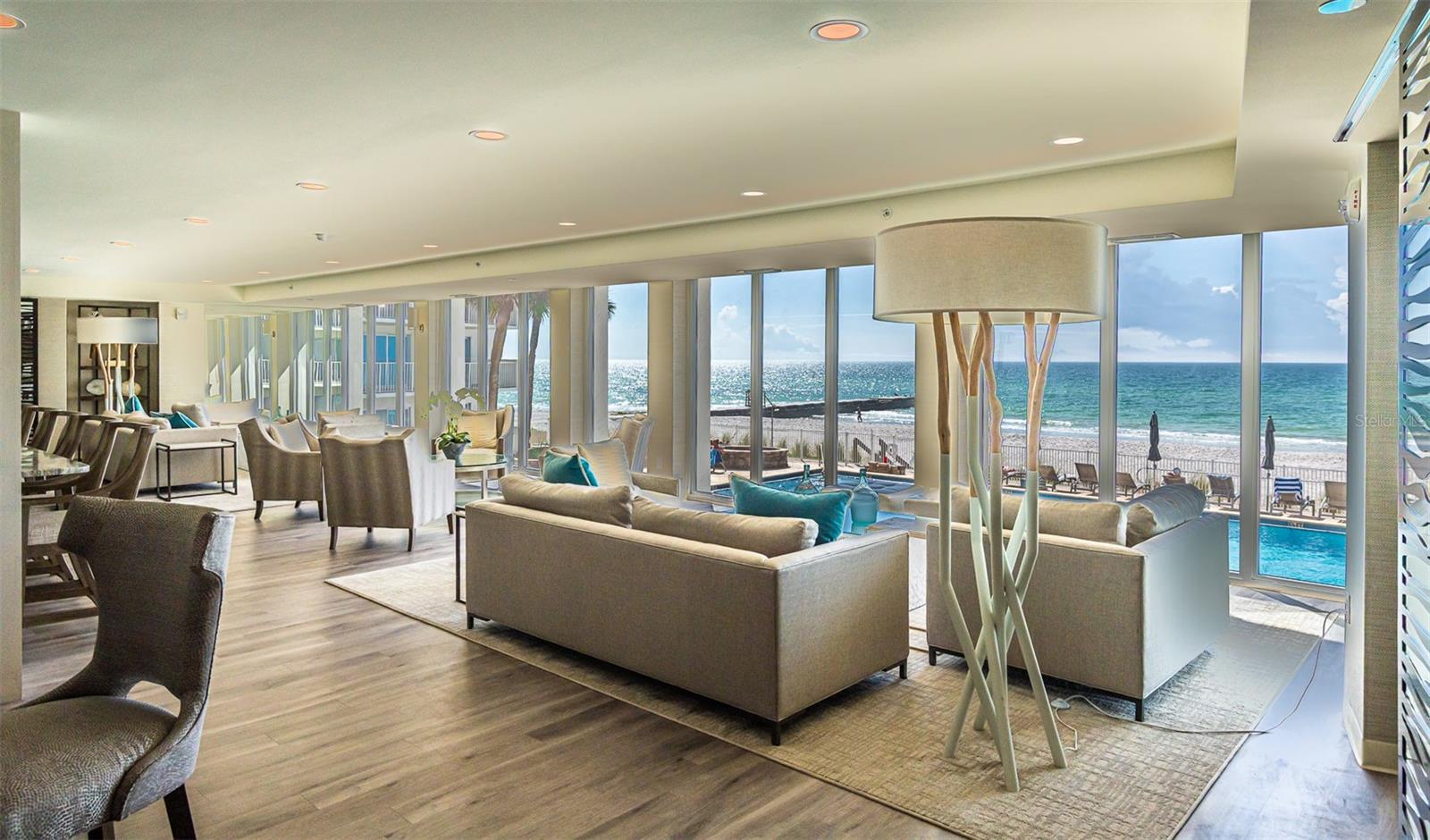 ISLANDER CLUB OF LONGBOAT - Residential