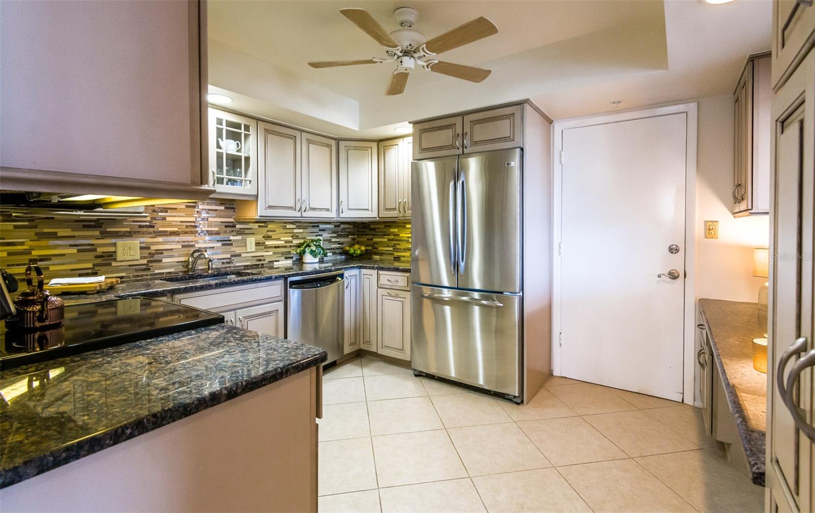 ISLANDER CLUB OF LONGBOAT - Residential