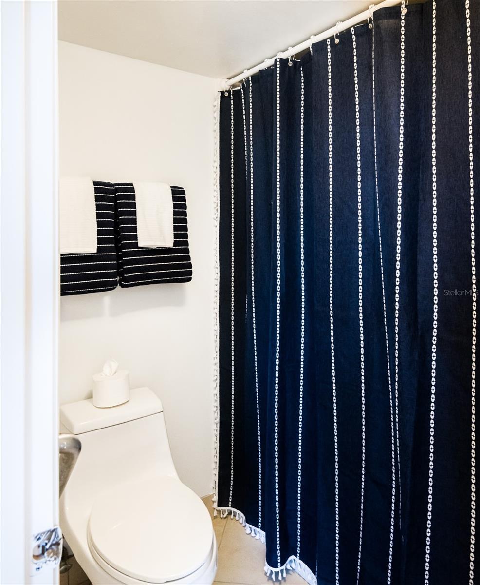 ISLANDER CLUB OF LONGBOAT - Residential