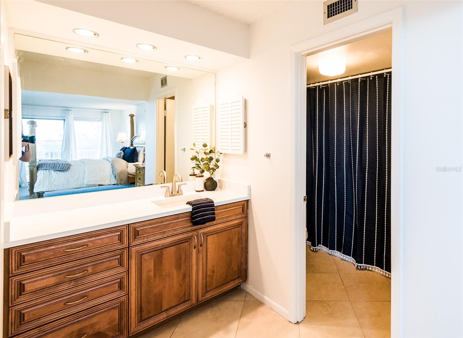 ISLANDER CLUB OF LONGBOAT - Residential