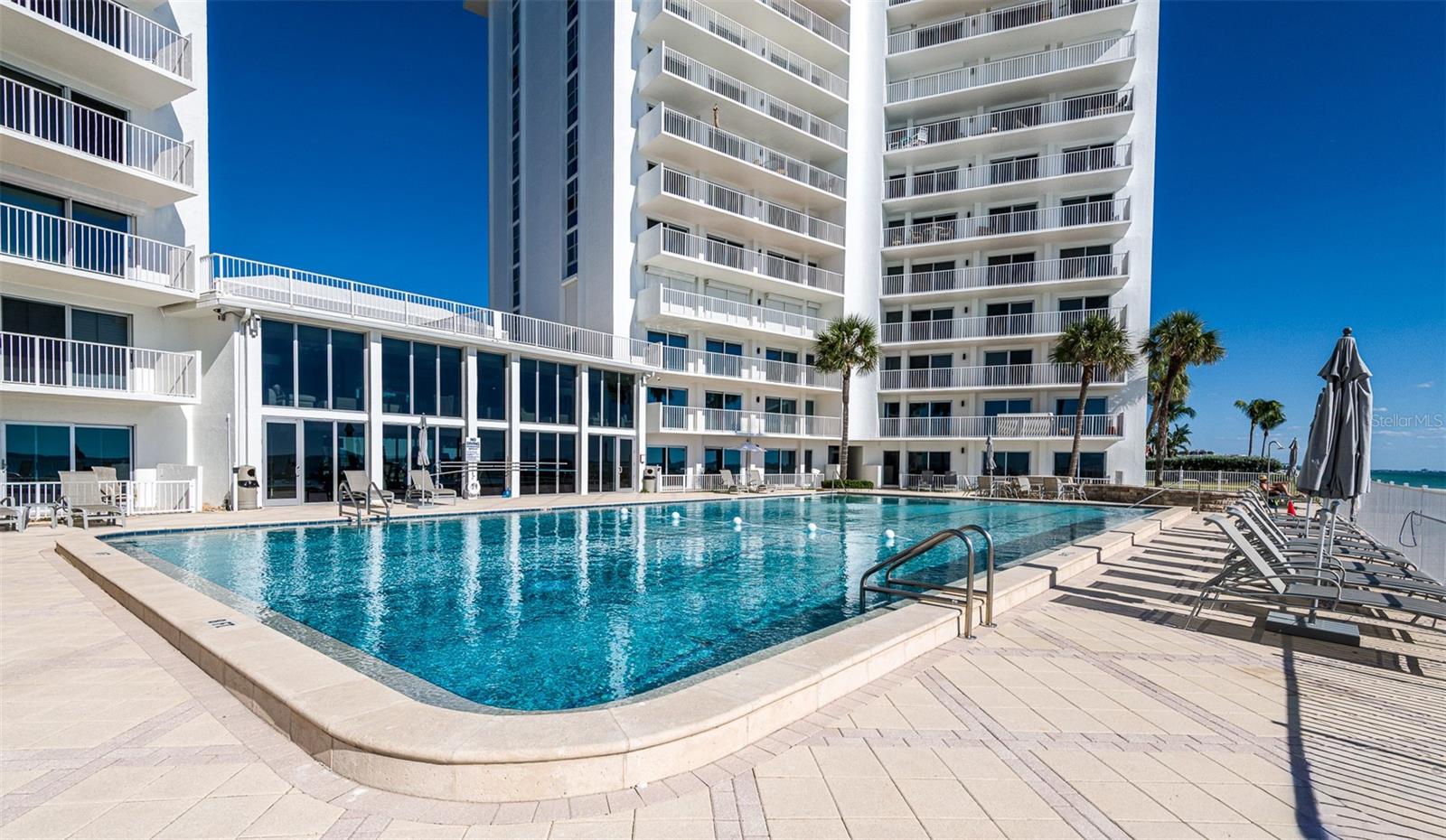 ISLANDER CLUB OF LONGBOAT - Residential