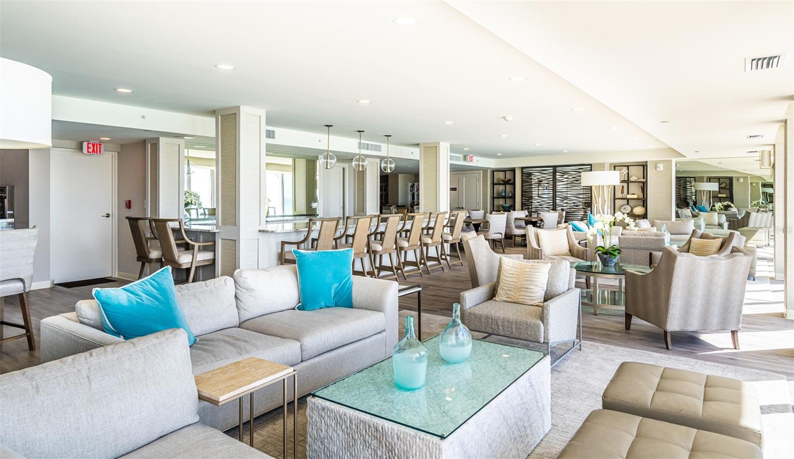 ISLANDER CLUB OF LONGBOAT - Residential