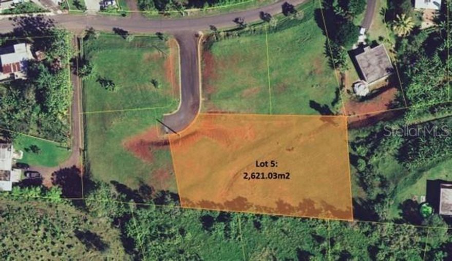 Land for residential development opportunity located in Aguas Buenas, with an approximate area of 2,621.03 m², ideal for real estate development and investment projects with high profitability potential. Its strategic location makes it an attractive option for developers looking to create and scale value from the ground up.