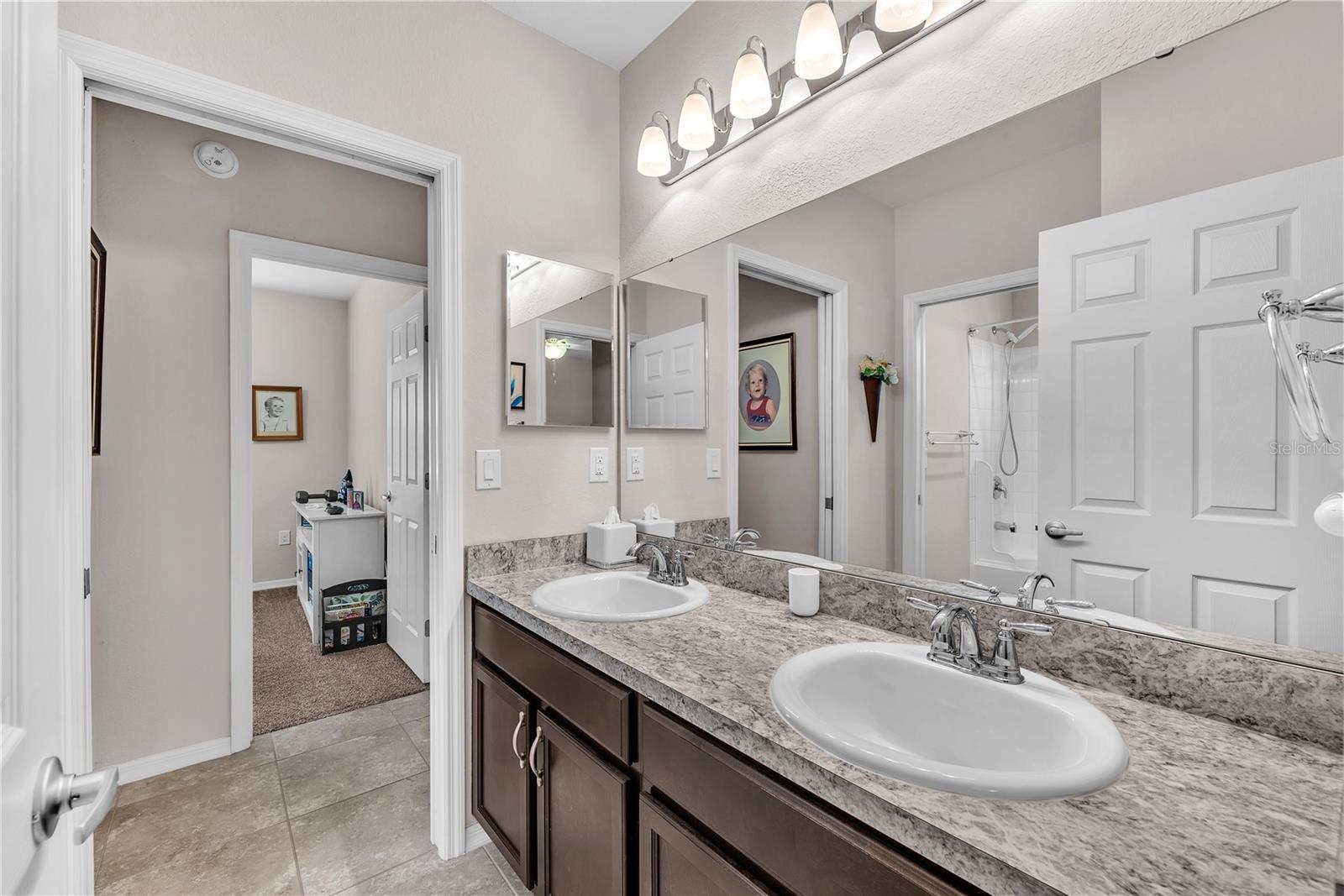 AMBER GLEN - Residential