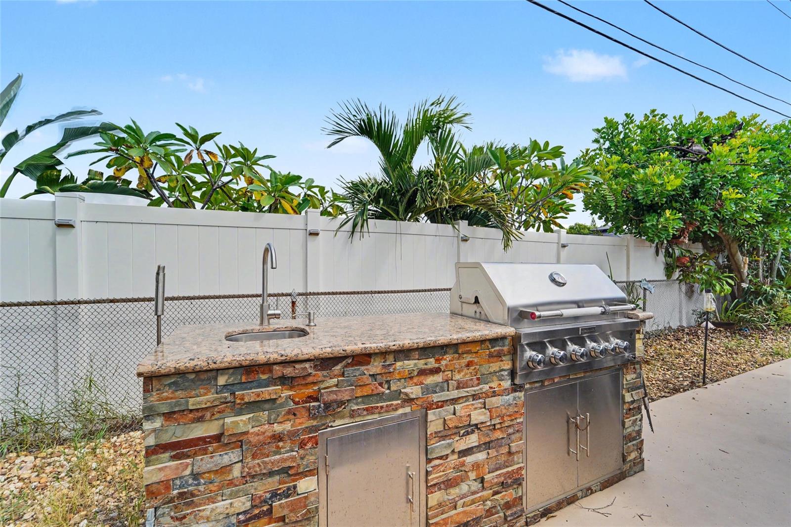 1779 AVON LANE