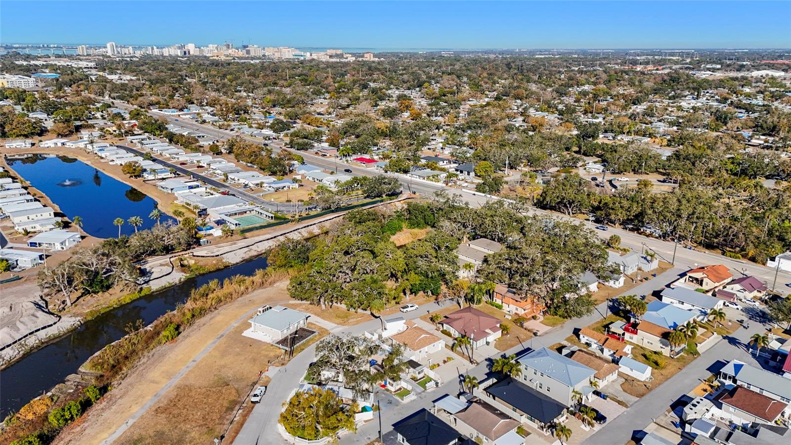 PINECRAFT - Residential