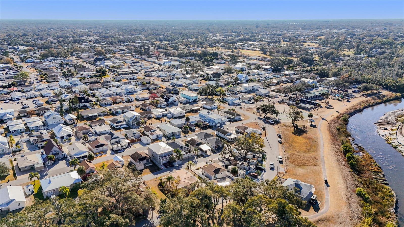 PINECRAFT - Residential