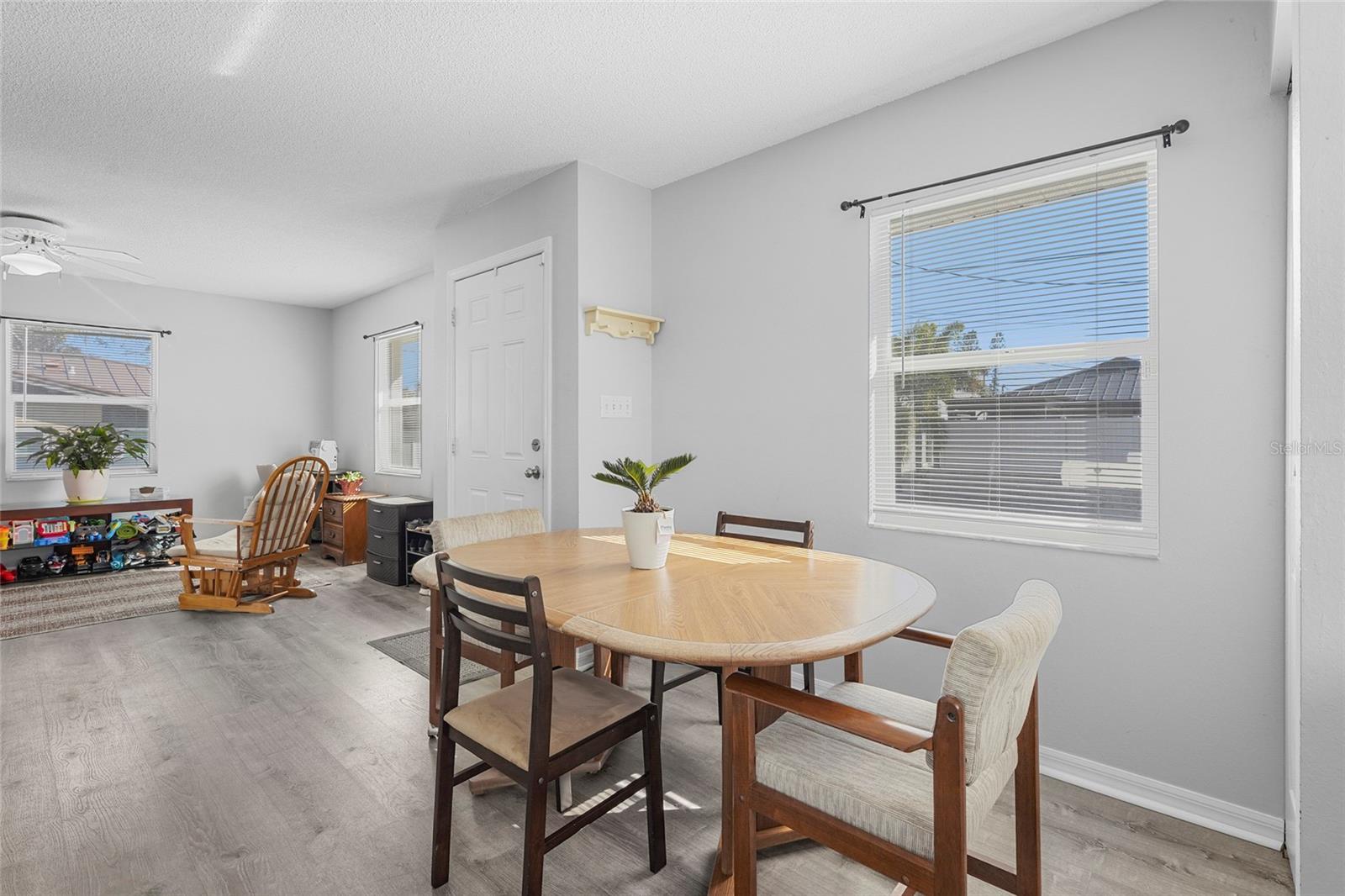 PINECRAFT - Residential