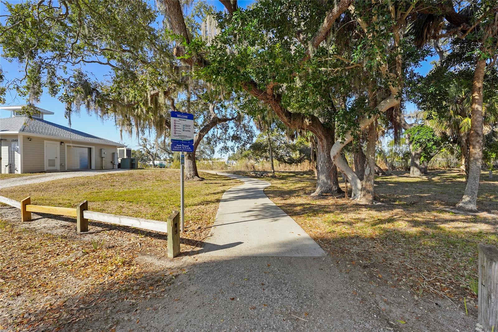 PINECRAFT - Residential