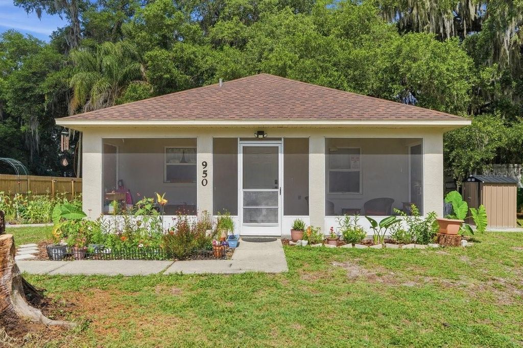Photo of 950 S Parsons Avenue, Deland, FL 32720 (MLS # NS1088354)