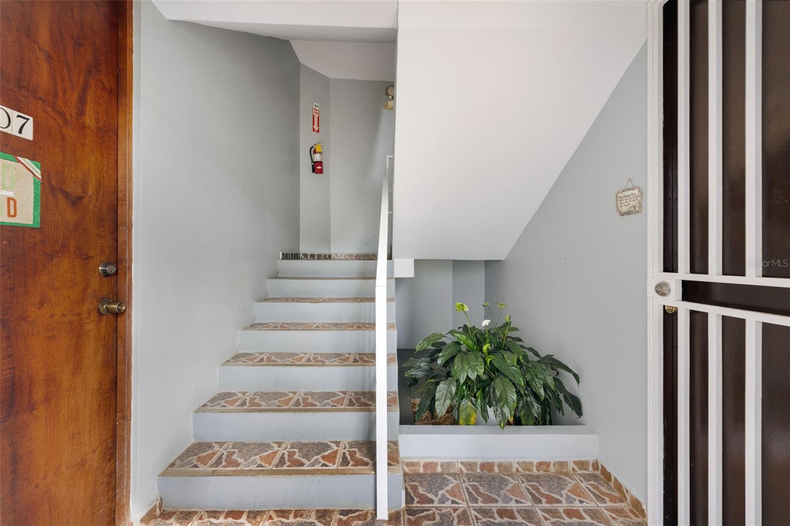 . CONDOMINIO VISTA REAL 1 A-107