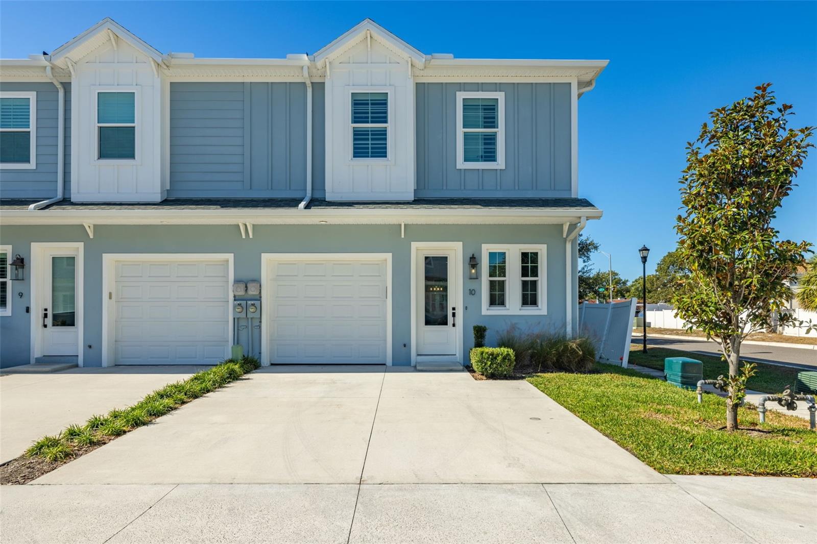 3722 W MANGO AVENUE 10