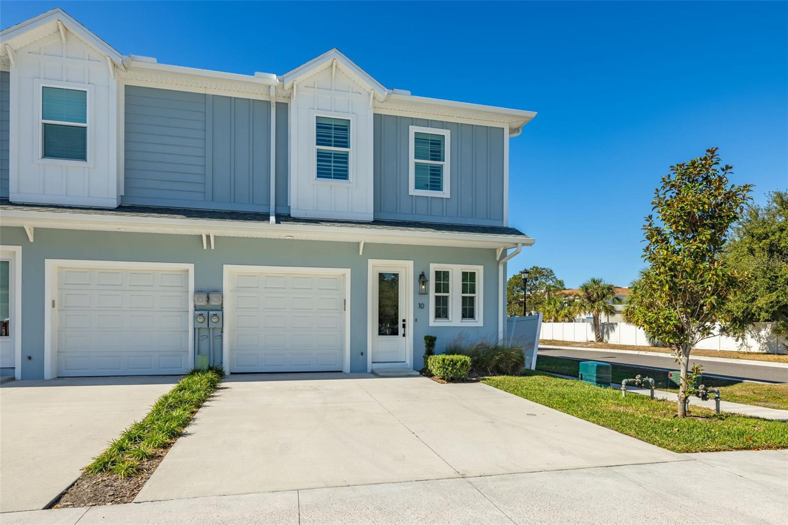 3722 W MANGO AVENUE 10