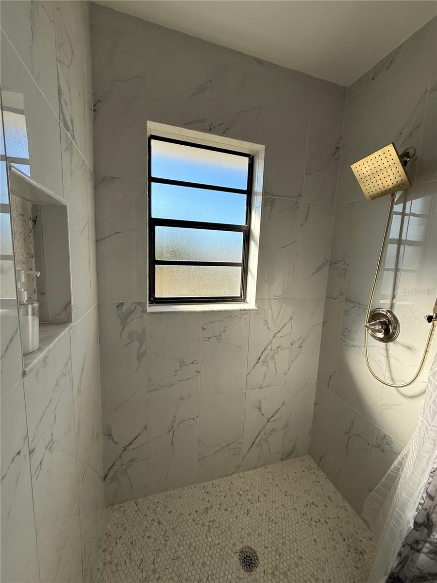 ROTONDA WEST OAKLAND HILLS - Residential Income