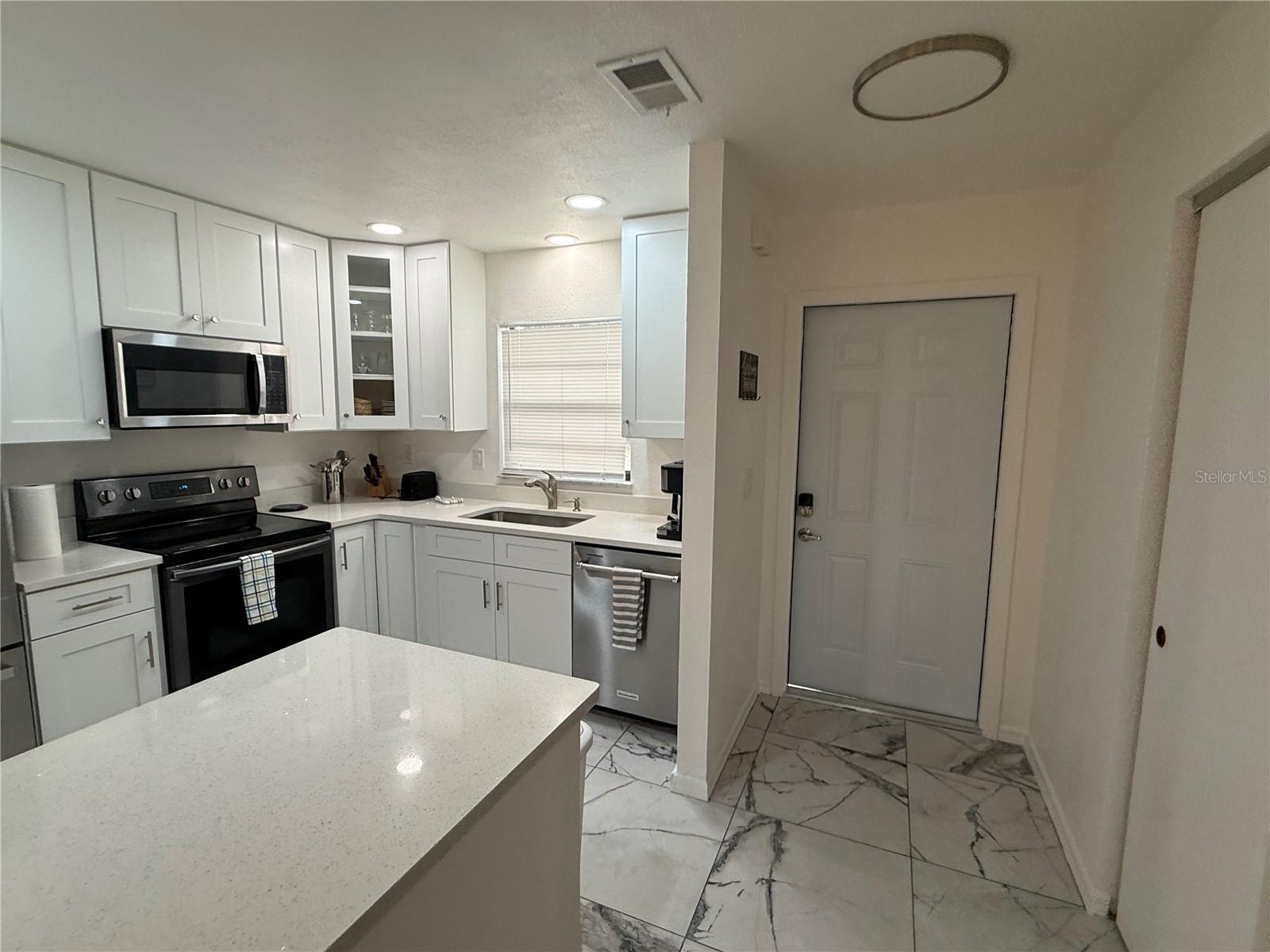 ROTONDA WEST OAKLAND HILLS - Residential Income